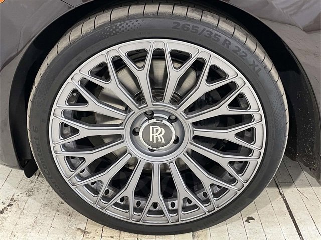 Used 2014 Rolls-Royce Wraith image 14