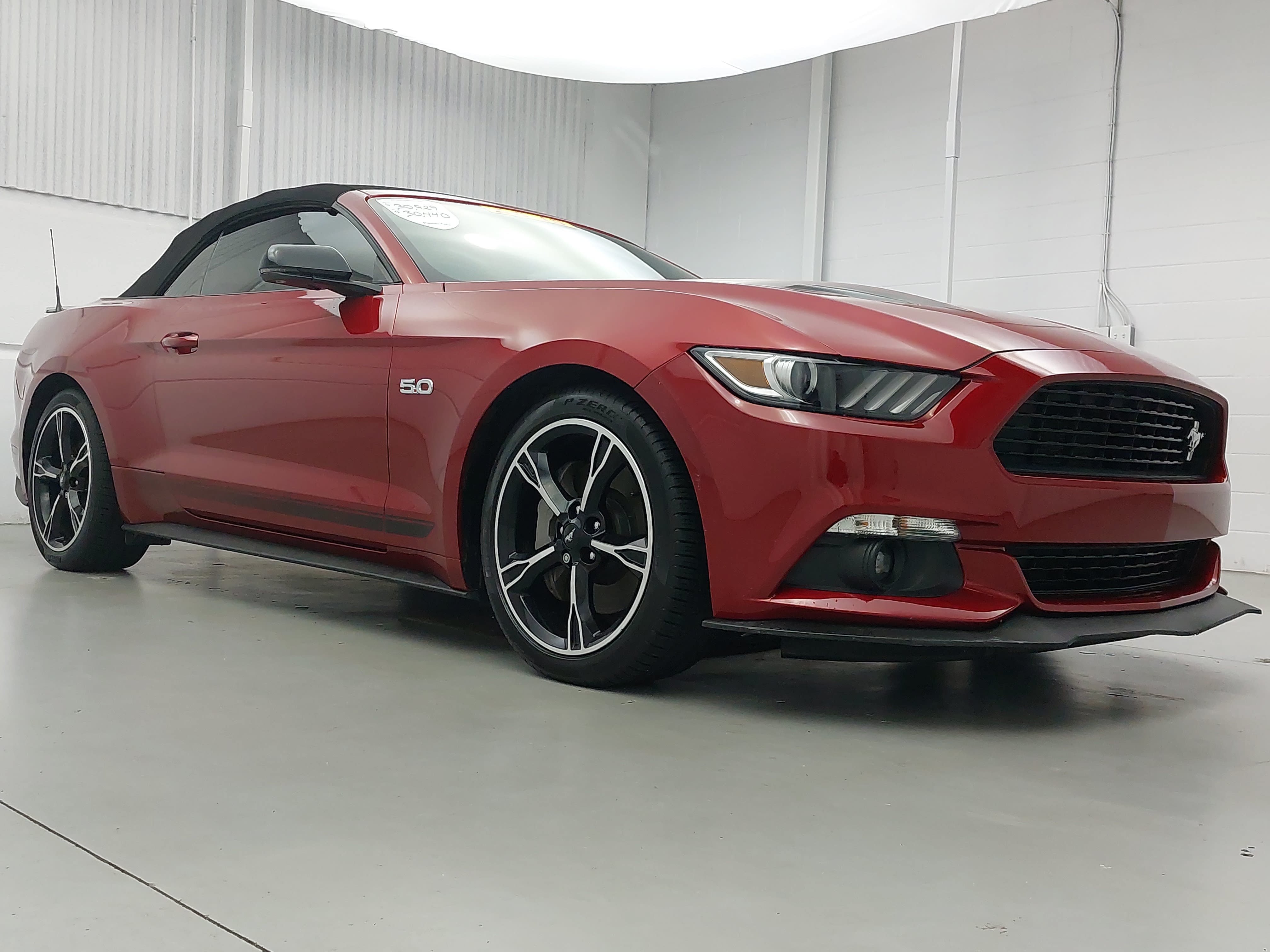 Used 2016 Ford Mustang GT Premium w/ Equipment Group 401A RWD image 9