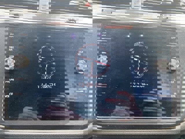 Used 2023 Volkswagen Tiguan SE R-Line image 28