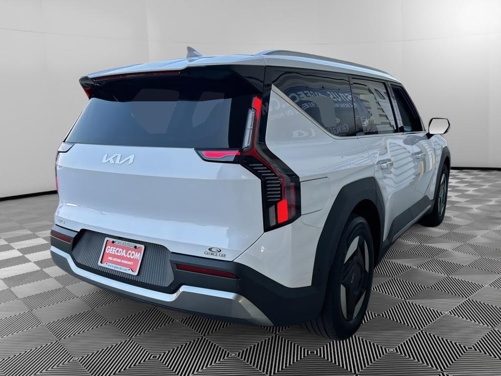 Certified 2026 Kia EV9 Wind AWD/4WD image 5