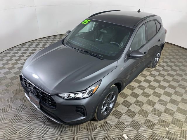 Used 2025 Ford Escape ST-Line AWD/4WD image 9