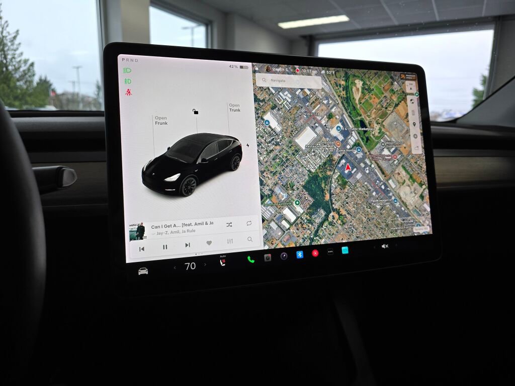Used 2021 Tesla Model Y Long Range image 29