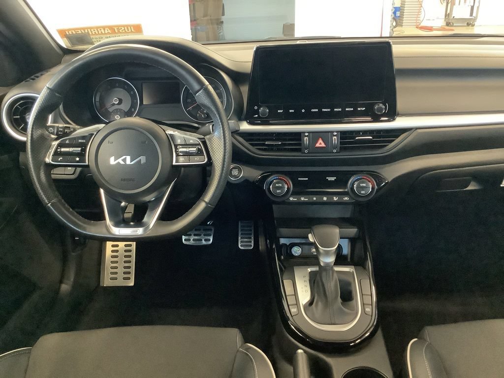 Certified 2023 Kia Forte GT-Line FWD image 6
