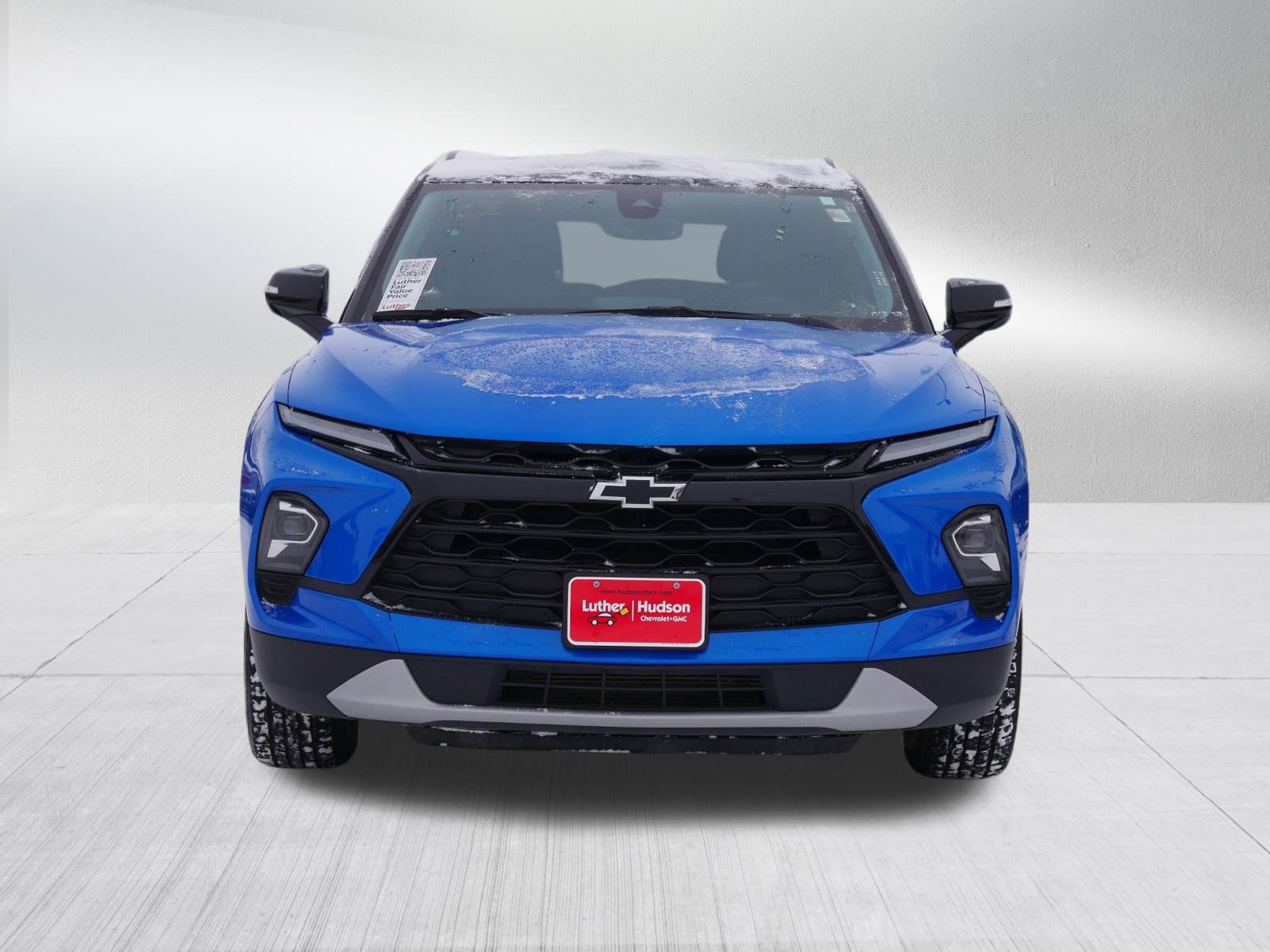 Used 2024 Chevrolet Blazer LT w/ Midnight/Sport Edition image 2