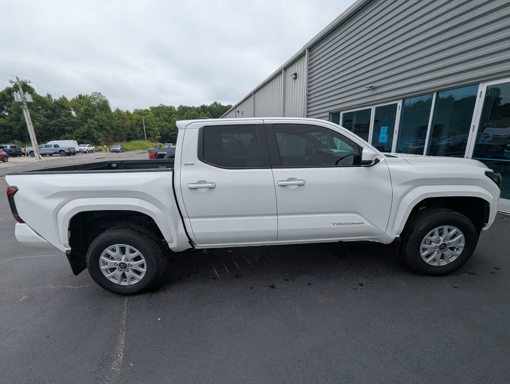 Used 2025 Toyota Tacoma SR5 RWD image 6