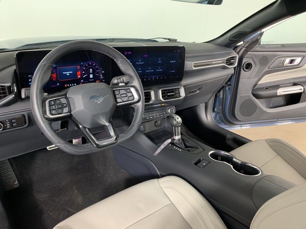 Used 2025 Ford Mustang GT Premium image 28