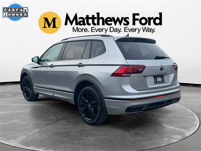 Used 2022 Volkswagen Tiguan SE R-Line image 3