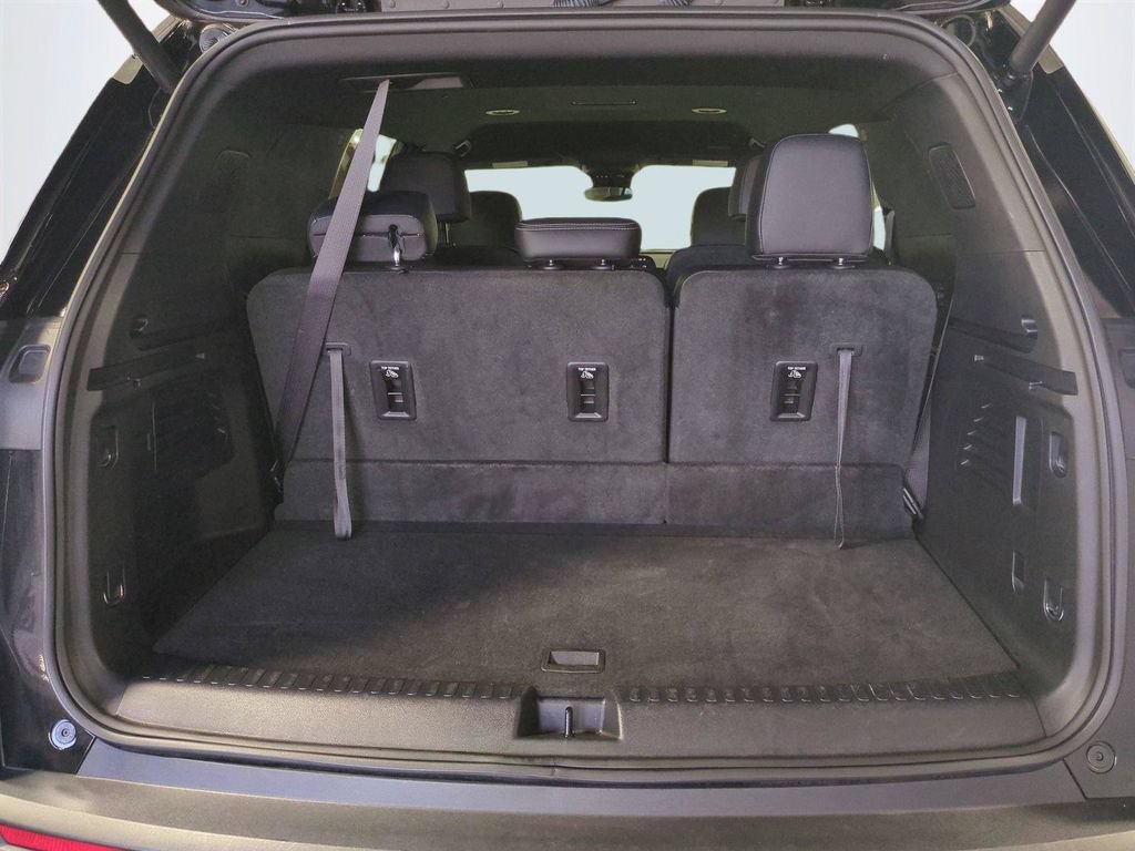 Used 2026 Chevrolet Traverse LT FWD image 14