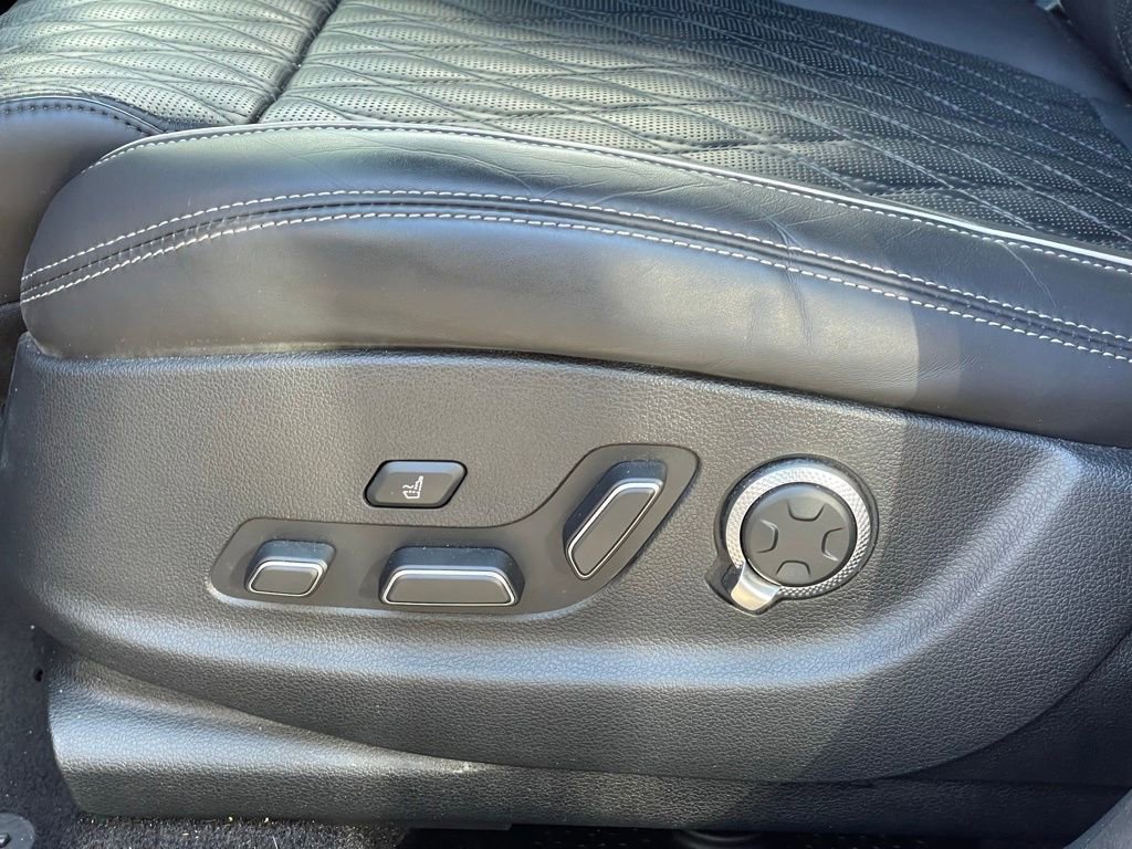 Used 2023 Genesis GV70 3.5T Sport w/ Sport Prestige Package image 17