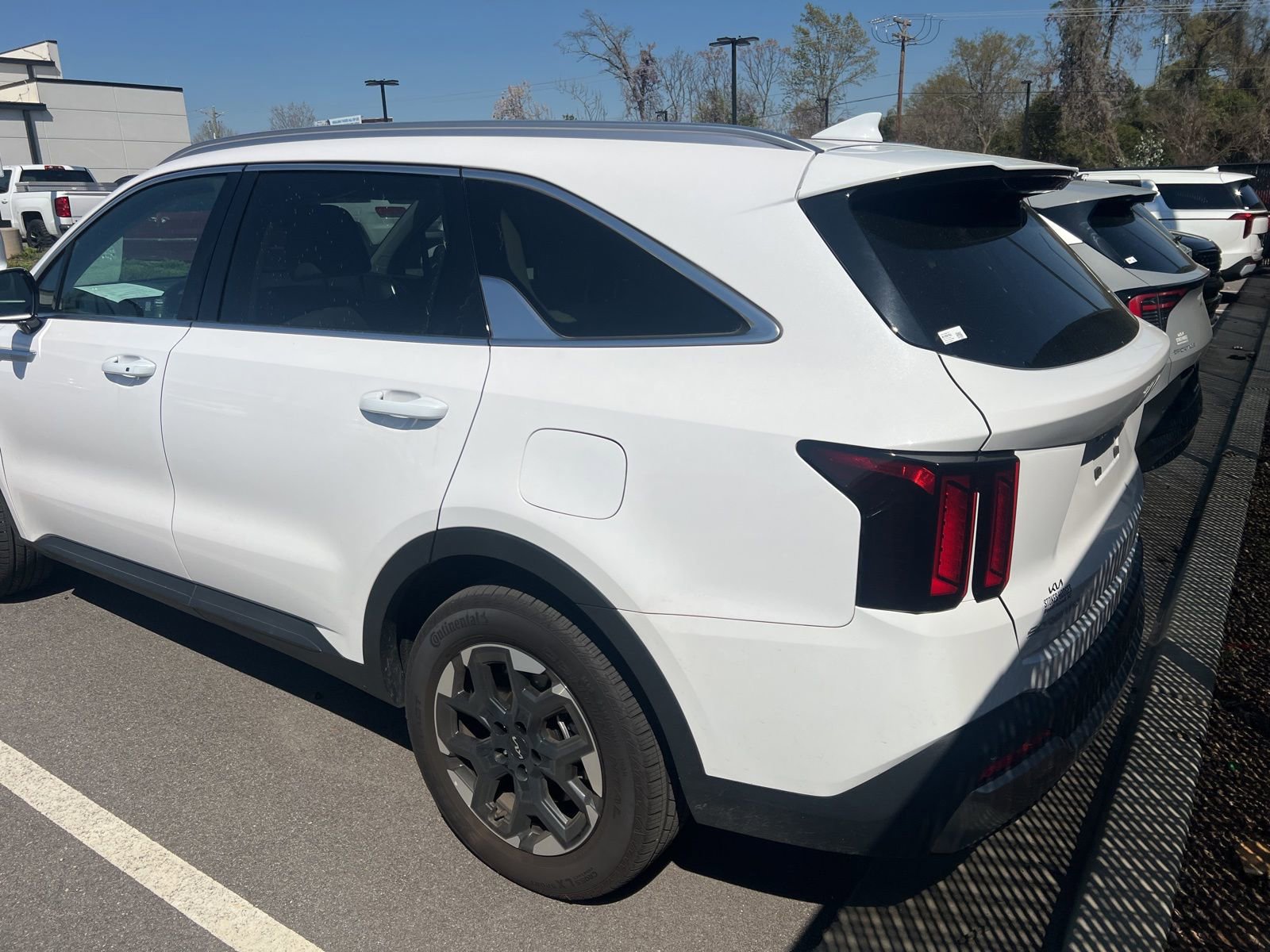 Used 2025 Kia Sorento S w/ Panoramic Sunroof Package image 10