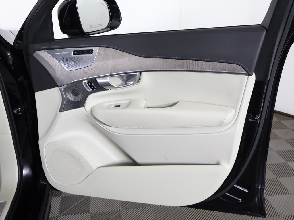 Used 2024 Volvo XC90 T8 Ultimate w/ Lounge Package AWD/4WD image 32