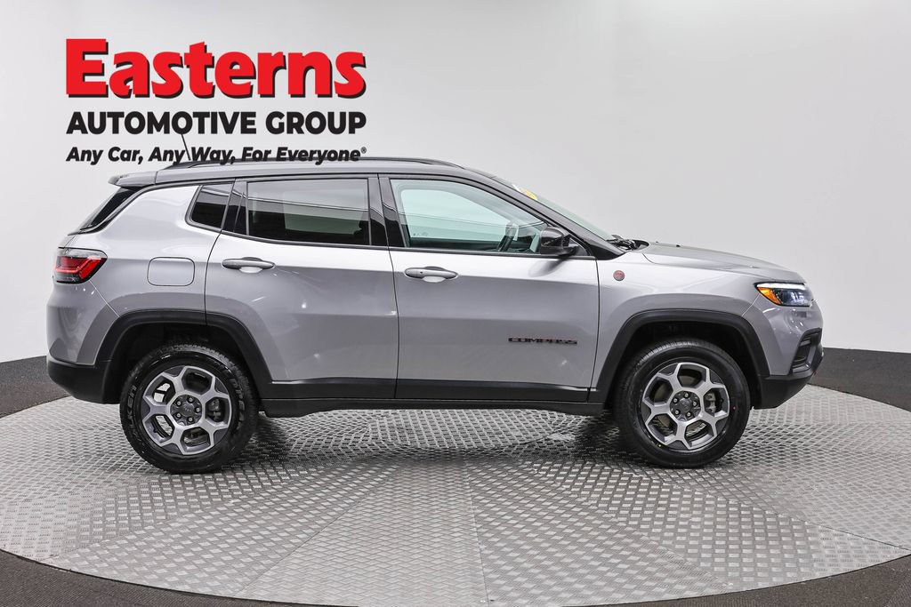 Used 2022 Jeep Compass Trailhawk w/ Trailhawk Elite Group AWD/4WD image 4