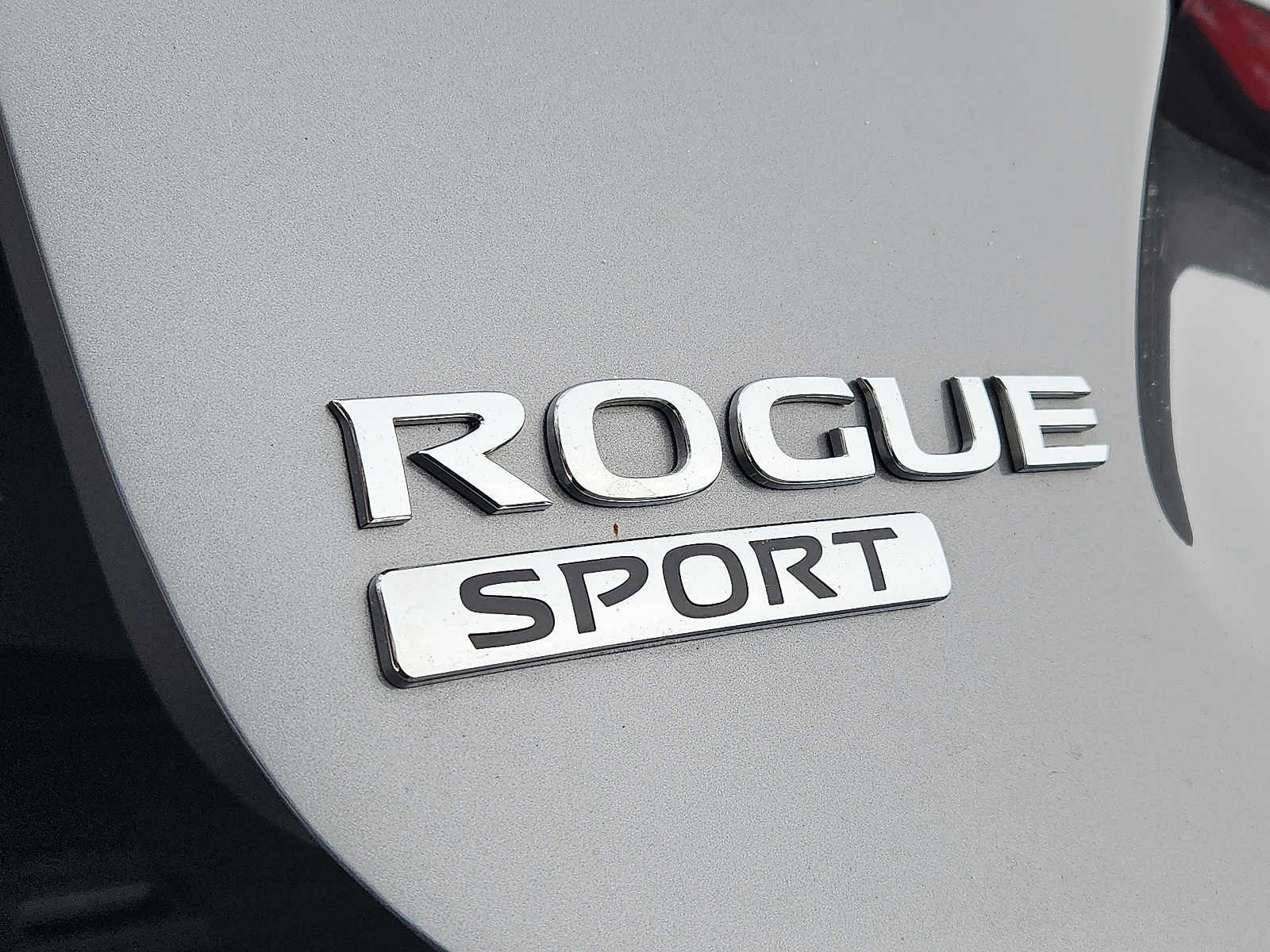 Used 2022 Nissan Rogue Sport S image 29