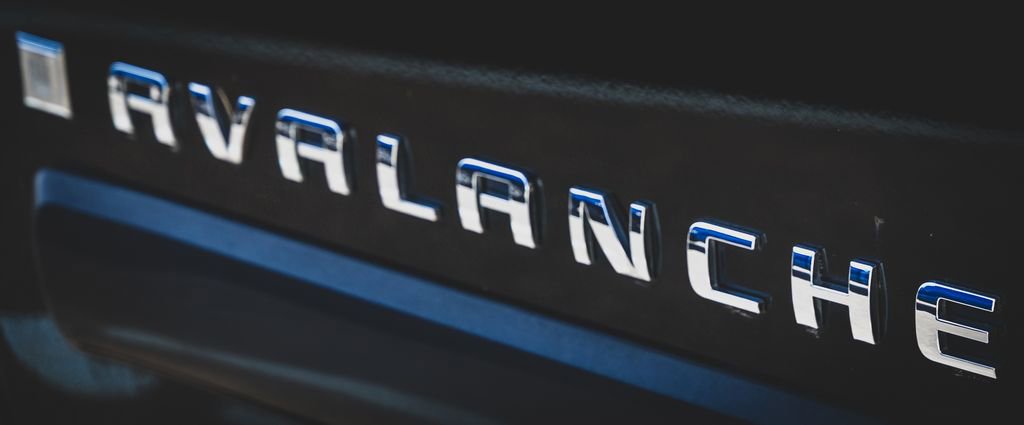 Used 2008 Chevrolet Avalanche LTZ w/ LTZ Preferred Equipment Group AWD/4WD image 19