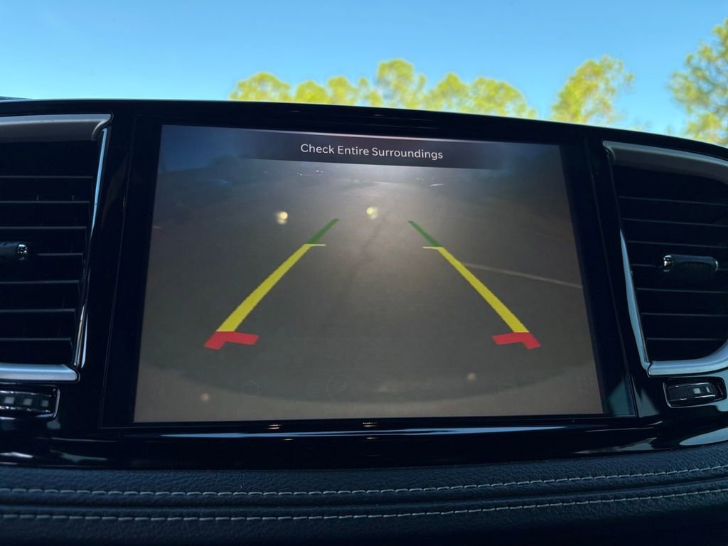 Used 2021 Chrysler Pacifica Touring w/ S Appearance Package image 16