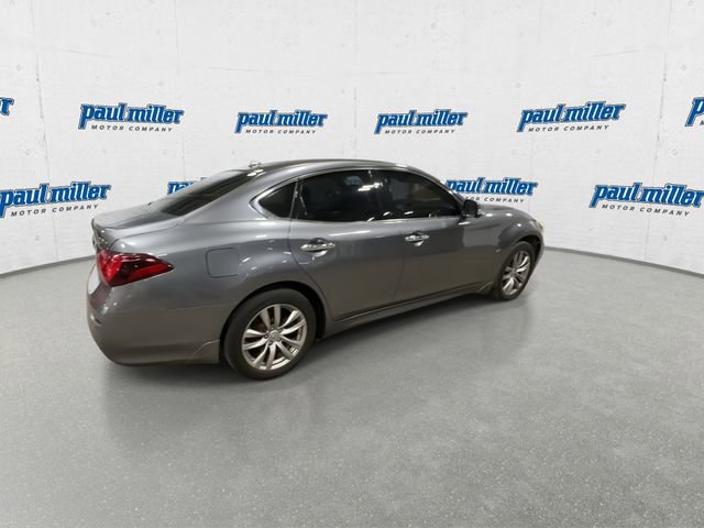 Used 2018 INFINITI Q70 Luxe w/ Cargo Package image 11
