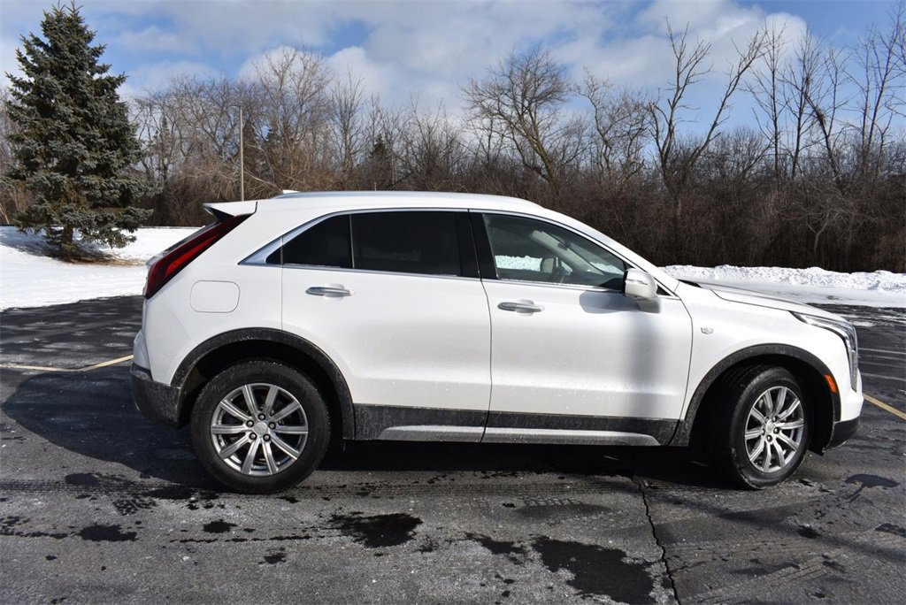 Used 2022 Cadillac XT4 Premium Luxury image 4