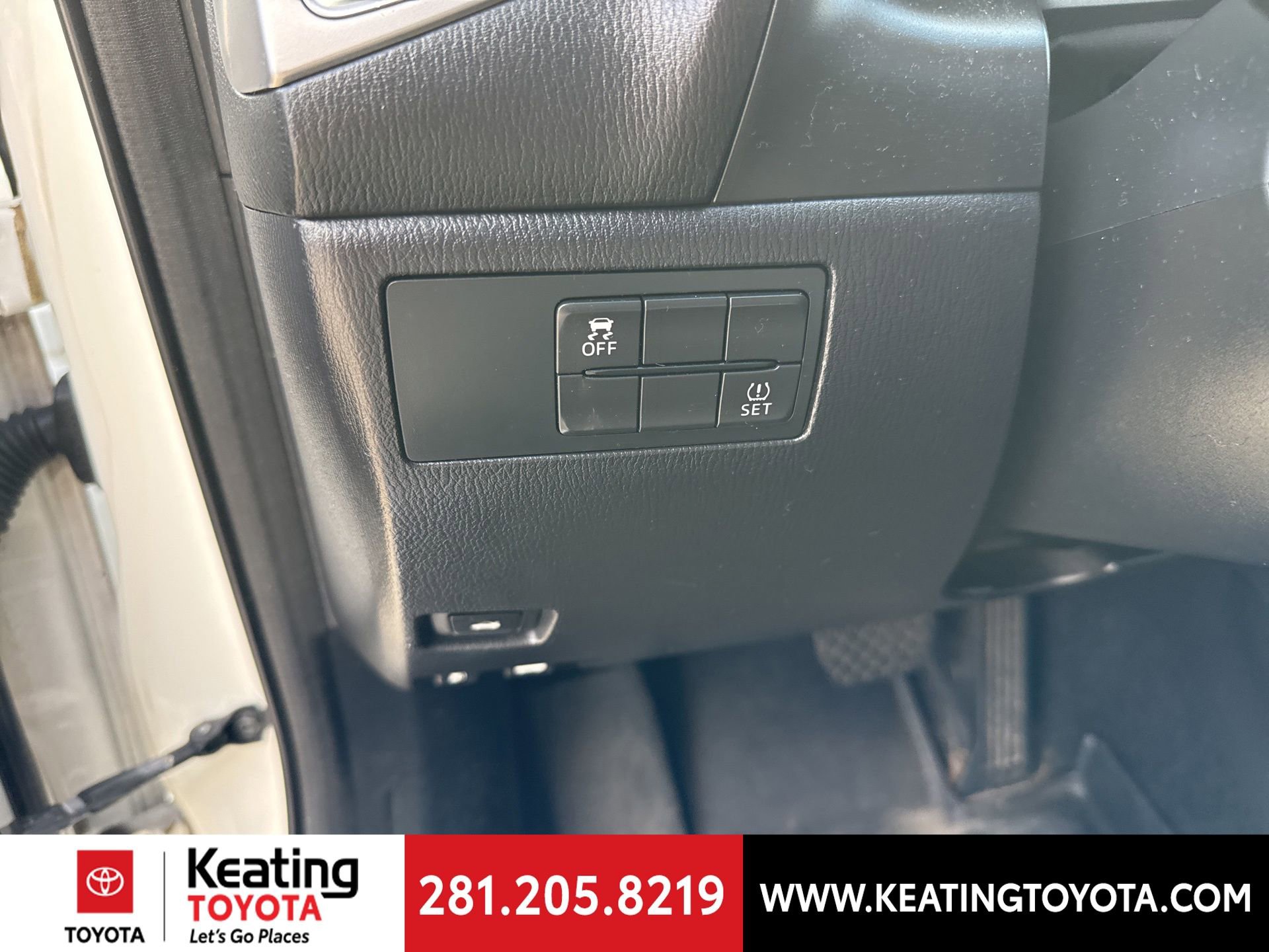 Used 2018 MAZDA MAZDA3 Touring image 13