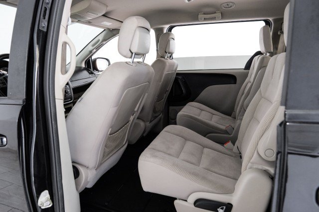 Used 2018 Dodge Grand Caravan SE w/ UConnect Hands-Free Group FWD image 31