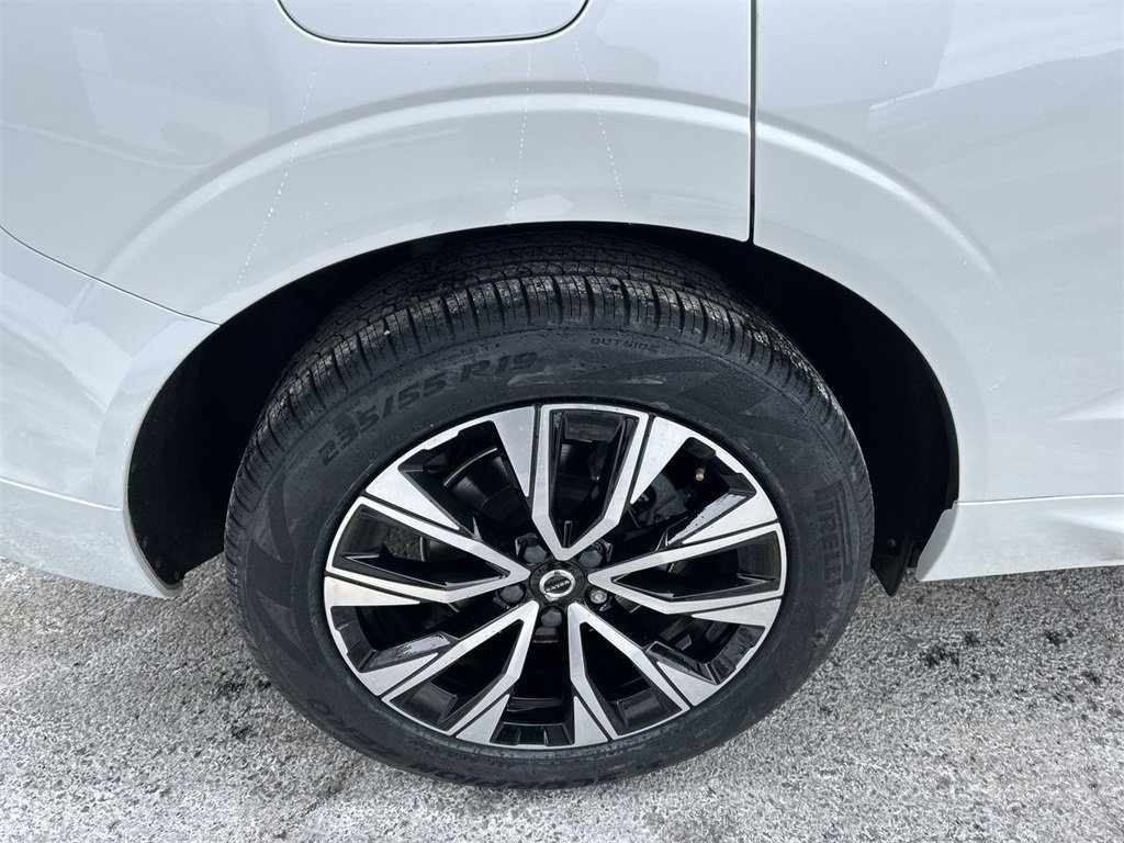 Certified 2023 Volvo XC60 B5 Core w/ Climate Package image 12