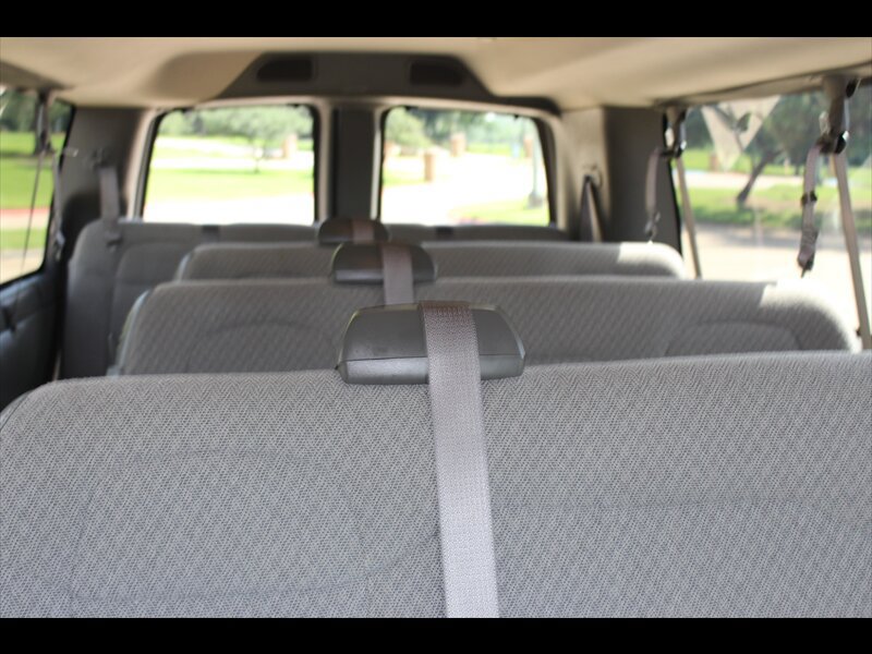 Used 2025 Chevrolet Express 3500 LT w/ LT Preferred Equipment Group RWD image 21