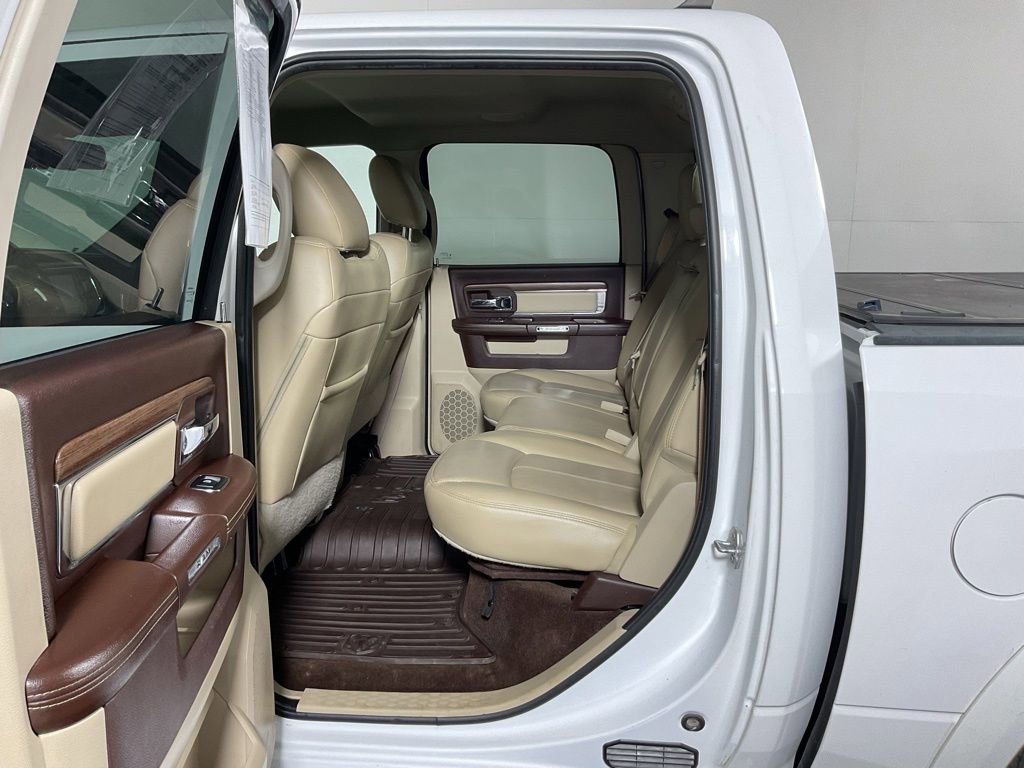 Used 2018 RAM 1500 Laramie w/ Convenience Group AWD/4WD image 33