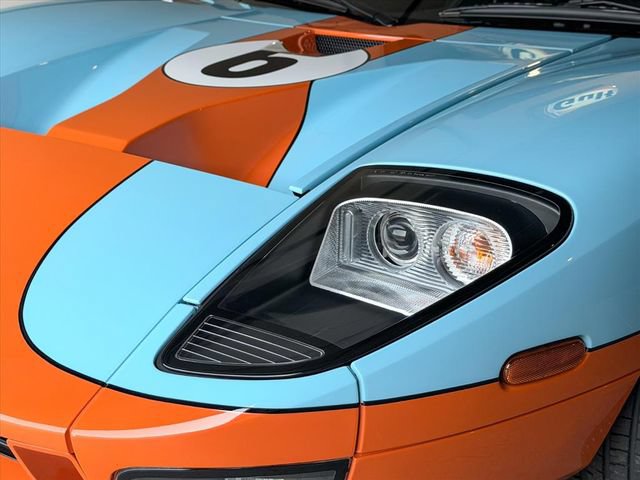 Used 2006 Ford GT RWD image 76