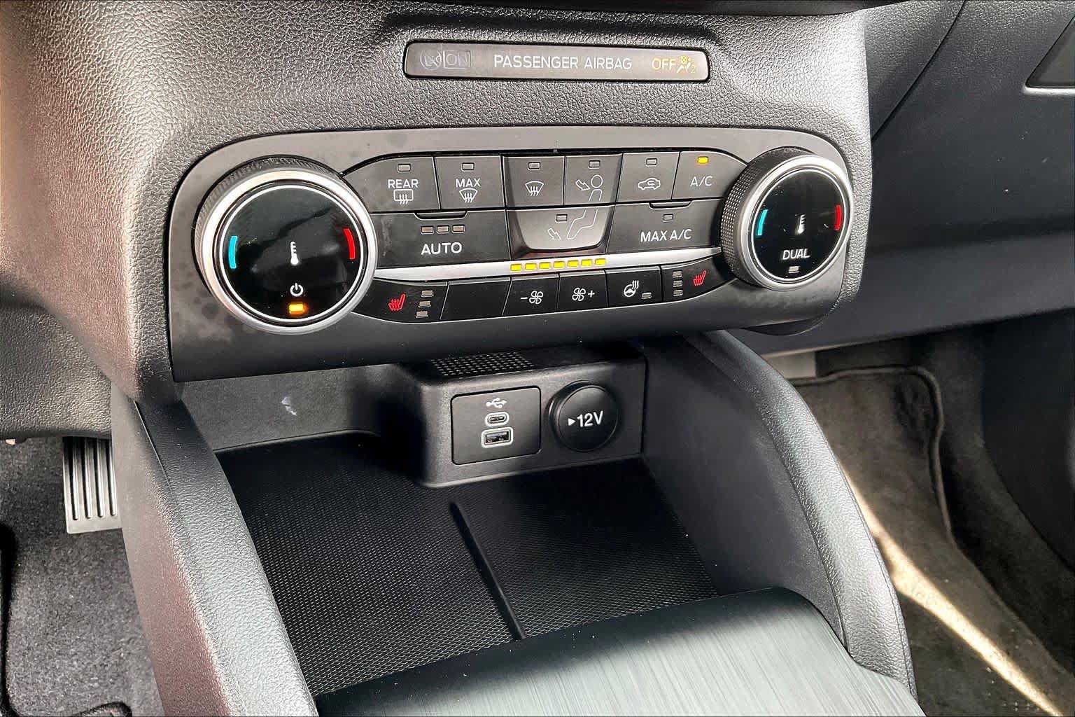 Used 2026 Ford Escape Active w/ Cold Weather Package FWD image 30