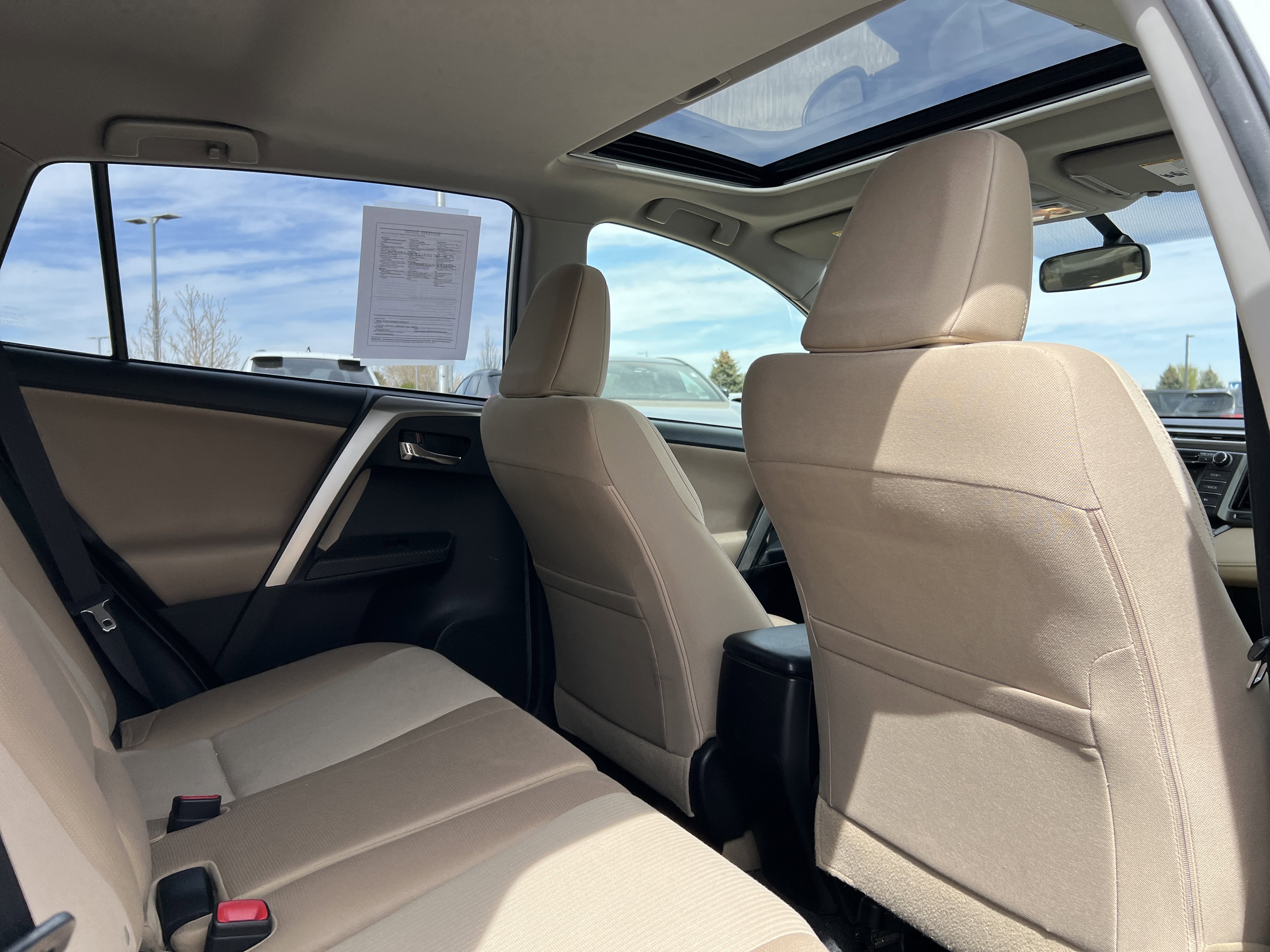 Used 2015 Toyota RAV4 XLE image 19