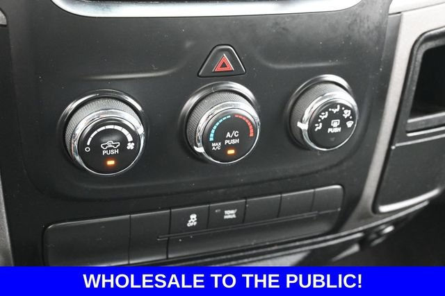 Used 2017 RAM 1500 Express RWD image 24