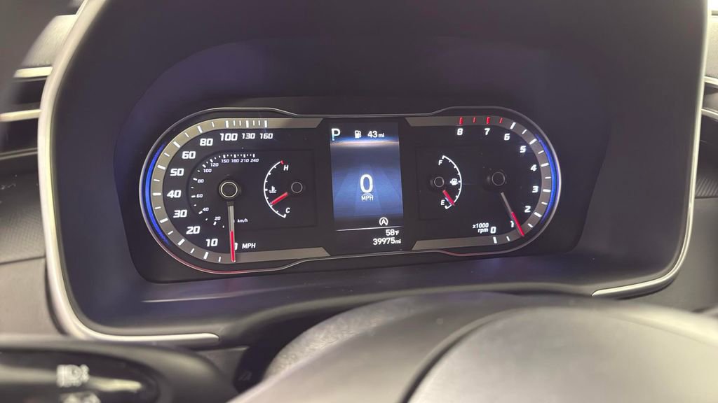 Used 2023 Hyundai Tucson SE image 19