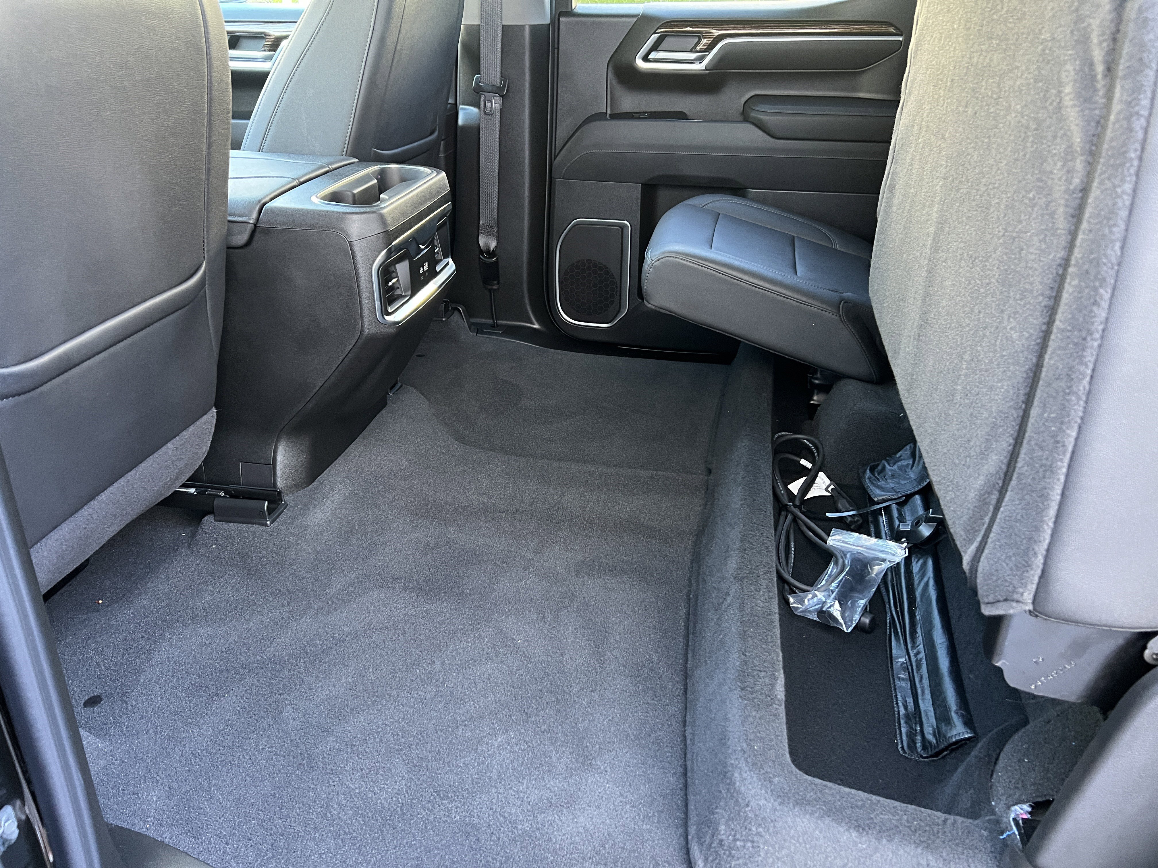 Used 2025 GMC Sierra 1500 Elevation w/ Elevation Premium Package AWD/4WD image 17