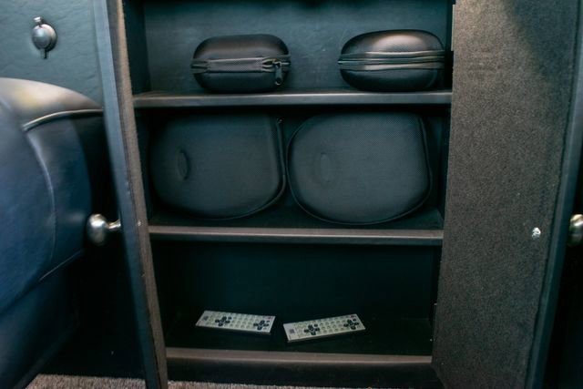 Used 2010 Mercedes-Benz Sprinter 2500 image 38