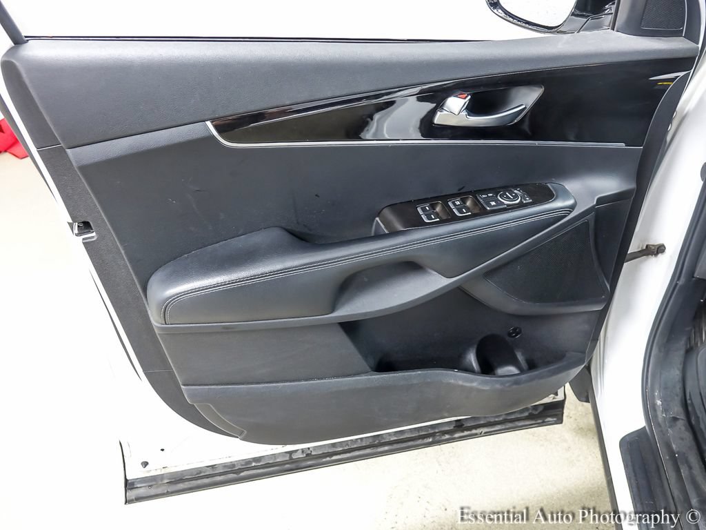 Used 2017 Kia Sorento AWD w/ LX Convenience Package image 18