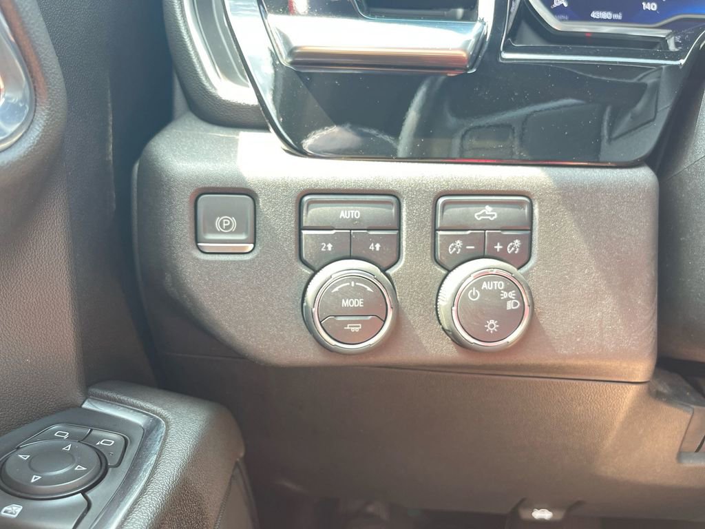 Used 2023 Chevrolet Silverado 1500 LT image 22