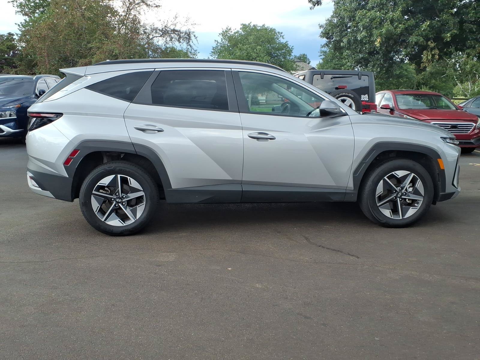 Certified 2025 Hyundai Tucson SEL AWD/4WD image 4