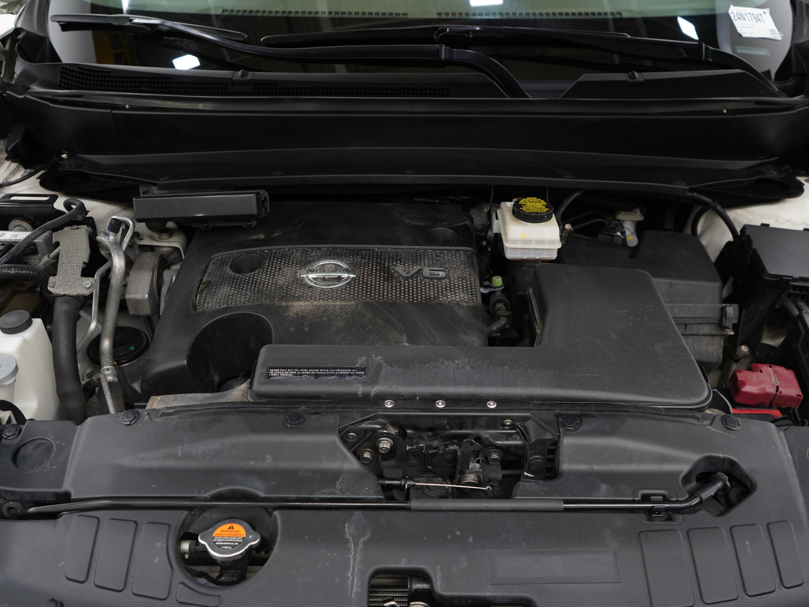Used 2014 Nissan Pathfinder SL w/ SL Premium Package AWD/4WD image 32