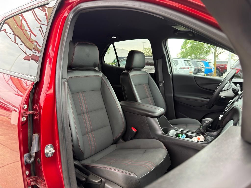 Used 2024 Chevrolet Equinox RS w/ LPO, Floor Liner Package FWD image 33
