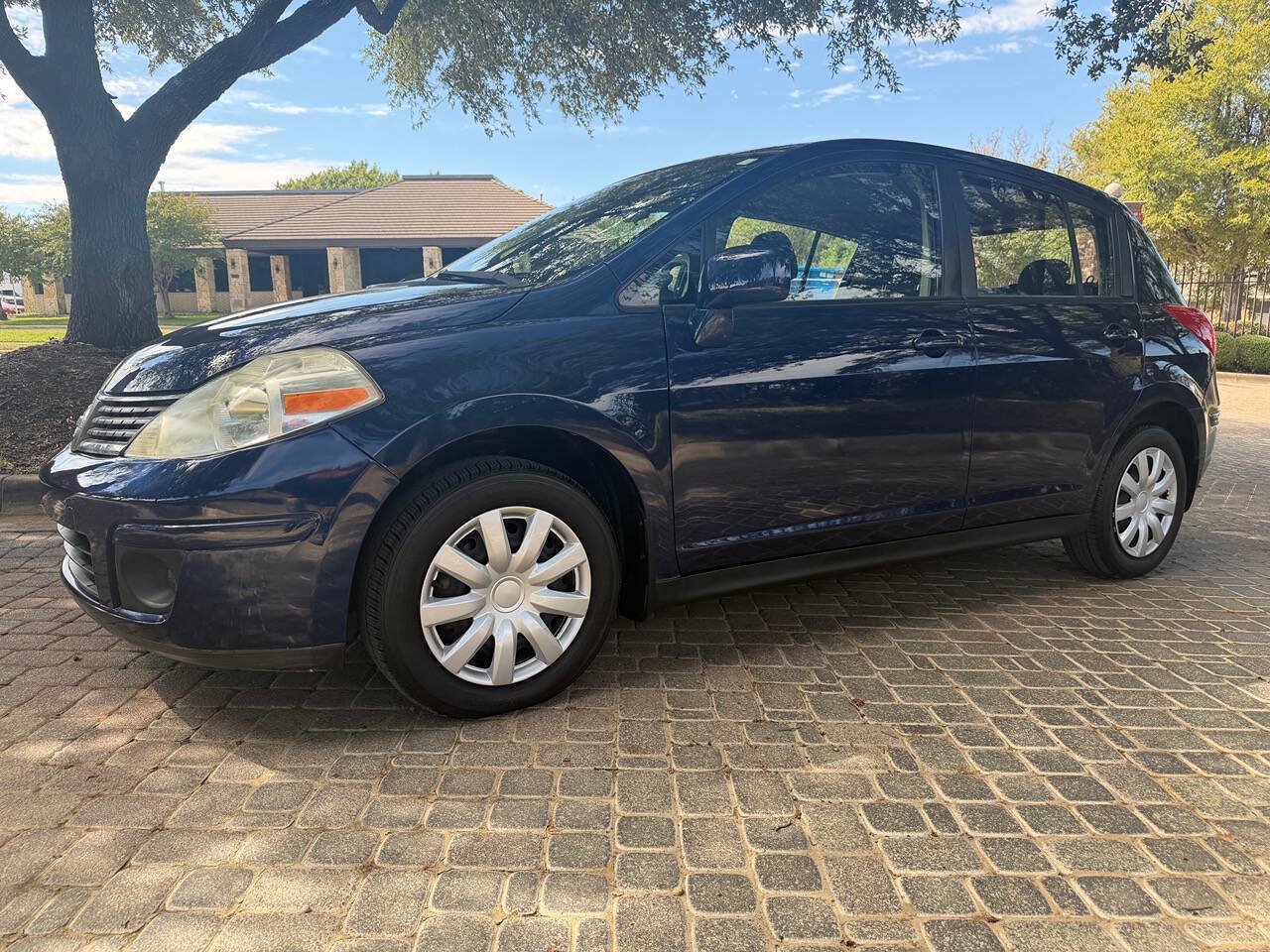 Used 2009 Nissan Versa 1.8 S w/ PWR Pkg FWD image 9