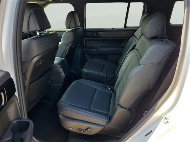 Used 2024 Hyundai Santa Fe Calligraphy image 6