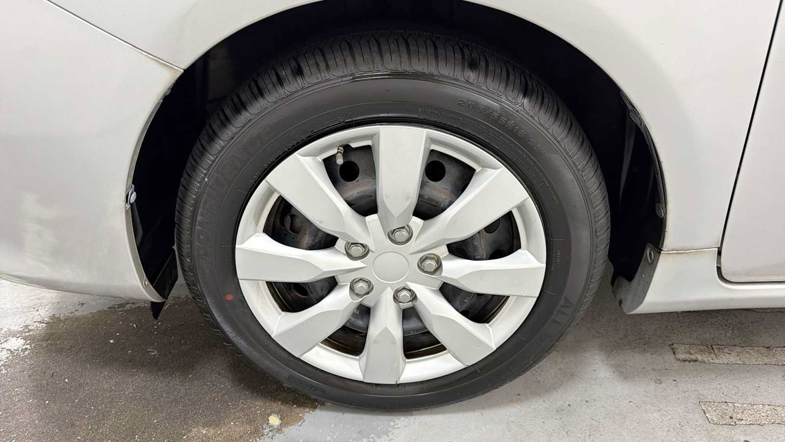 Used 2010 Toyota Corolla LE FWD image 10