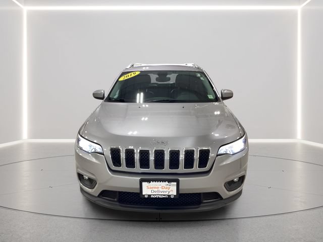 Used 2019 Jeep Cherokee Latitude Plus w/ Comfort/Convenience Group AWD/4WD image 4