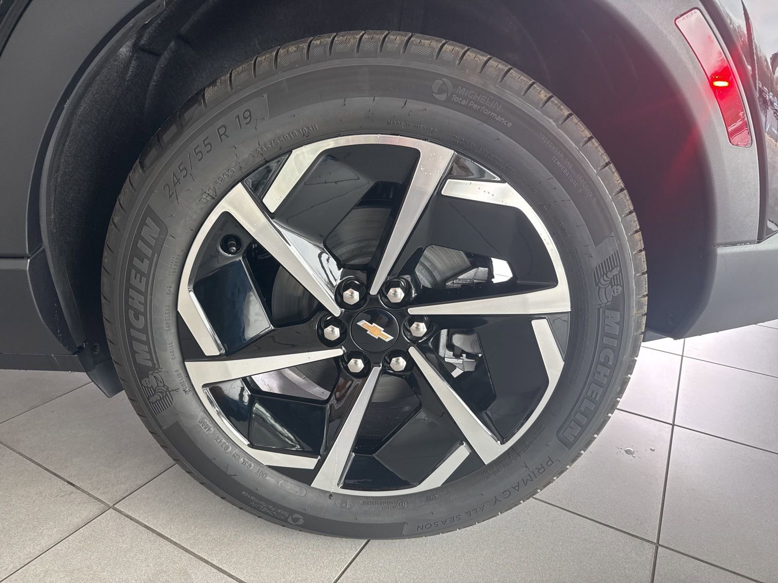 New 2026 Chevrolet Equinox EV LT image 8