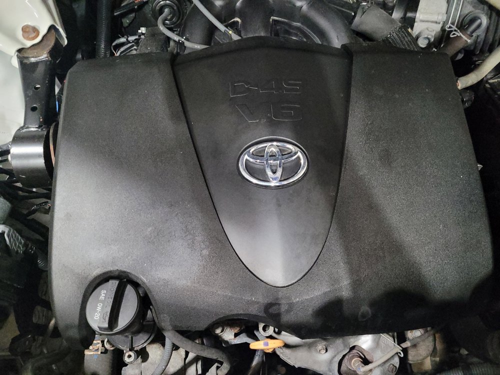 Used 2019 Toyota Highlander LE AWD/4WD image 30