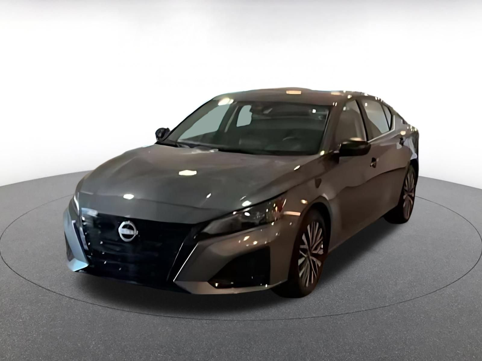 Used 2026 Nissan Altima 2.5 SV FWD image 3