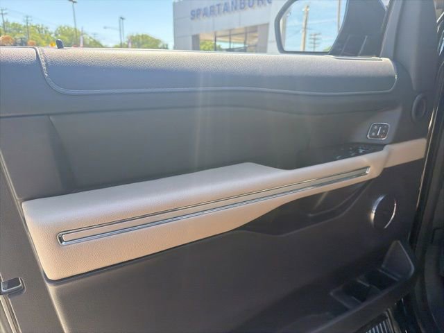 Used 2024 Ford Expedition Limited image 22