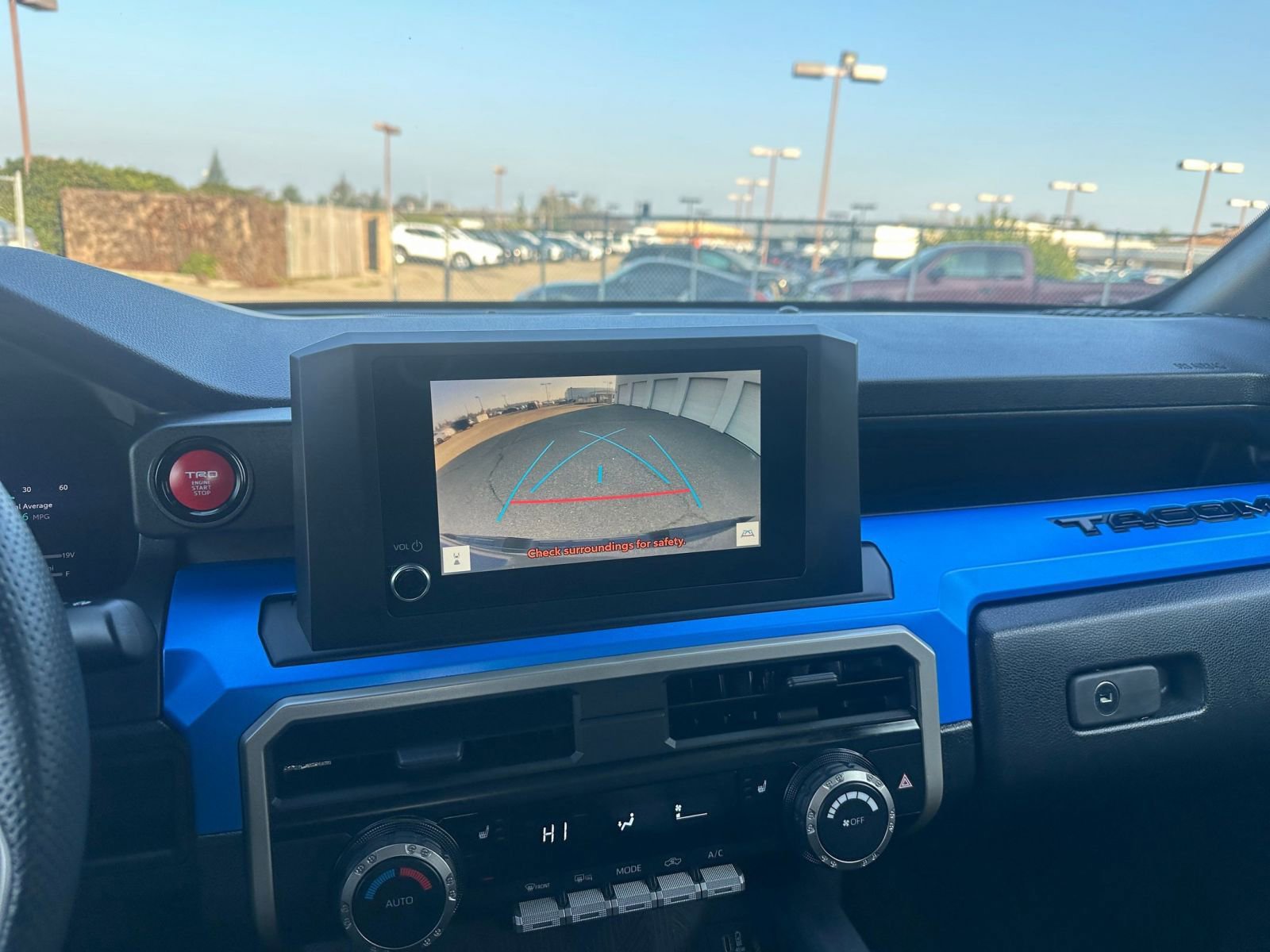 Used 2025 Toyota Tacoma TRD Off-Road image 17