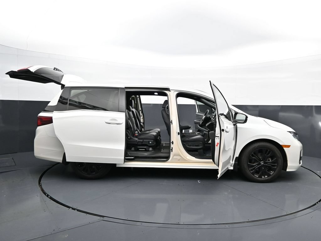 Used 2025 Honda Odyssey Sport-L image 51