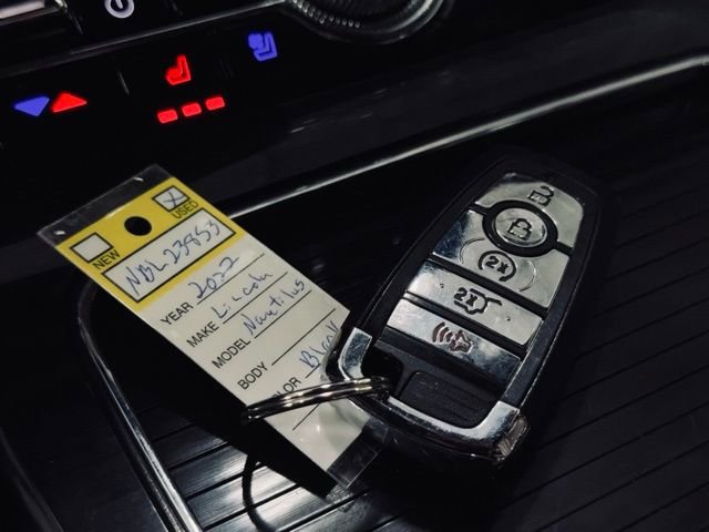 Used 2022 Lincoln Nautilus Reserve image 40