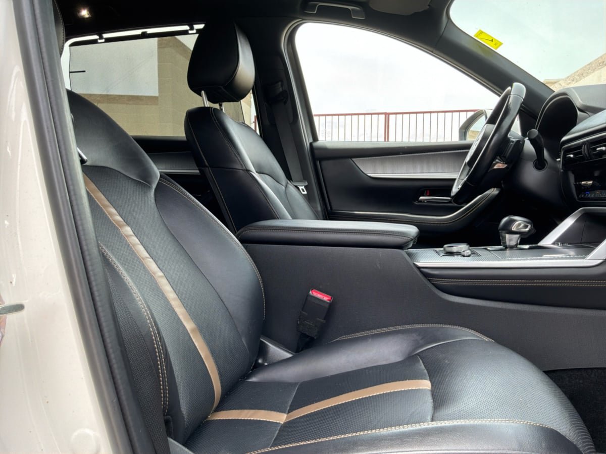 Used 2024 MAZDA CX-90 Plug-In Hybrid w/ Premium Plus AWD/4WD image 22